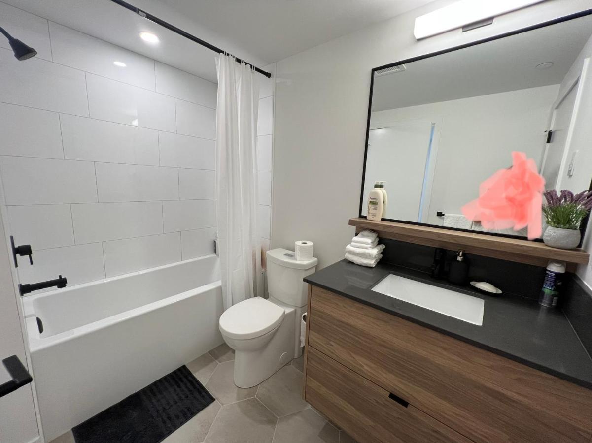 Amazing Brand New Lakeview Condo Downtown Kelowna Eksteriør bilde