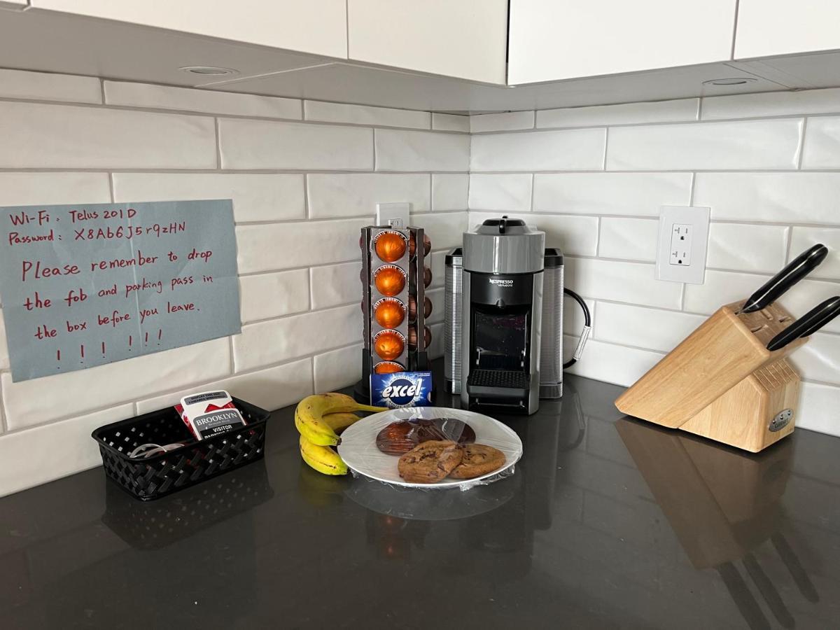 Amazing Brand New Lakeview Condo Downtown Kelowna Eksteriør bilde
