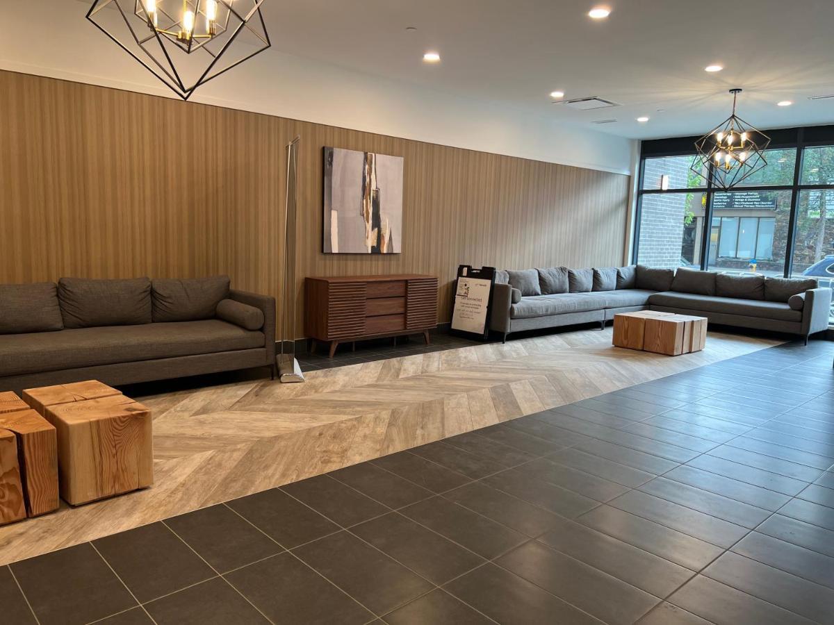 Amazing Brand New Lakeview Condo Downtown Kelowna Eksteriør bilde