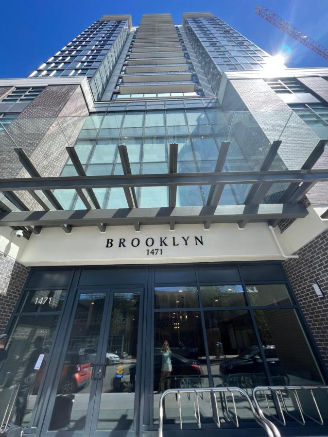 Amazing Brand New Lakeview Condo Downtown Kelowna Eksteriør bilde