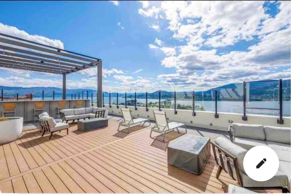 Amazing Brand New Lakeview Condo Downtown Kelowna Eksteriør bilde